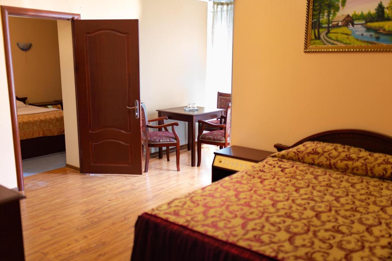 Vila Muntenia Hotel Chisinau Luaran gambar